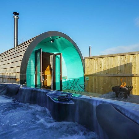 Deluxe Glamping Pod With Hot Tub Otel Frodsham Dış mekan fotoğraf