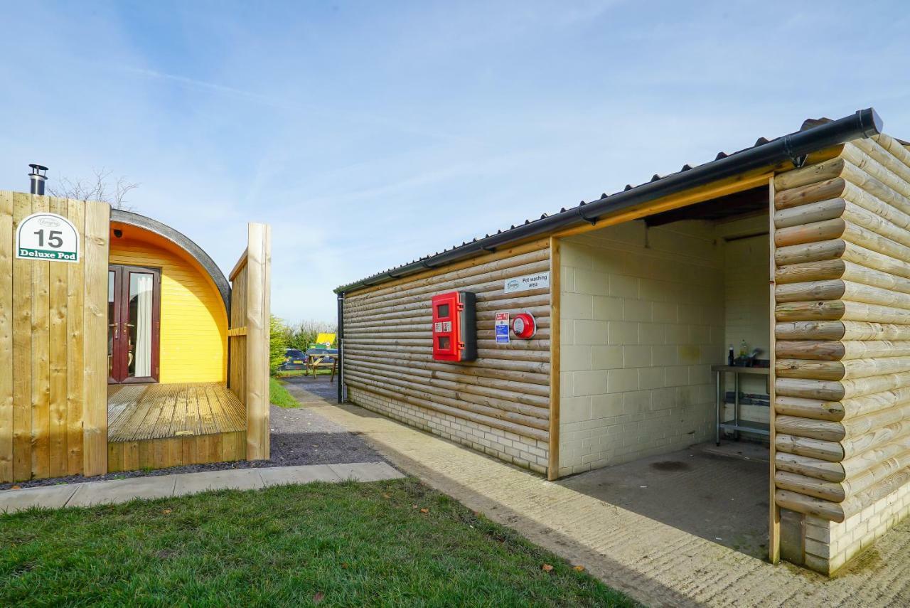 Deluxe Glamping Pod With Hot Tub Otel Frodsham Dış mekan fotoğraf